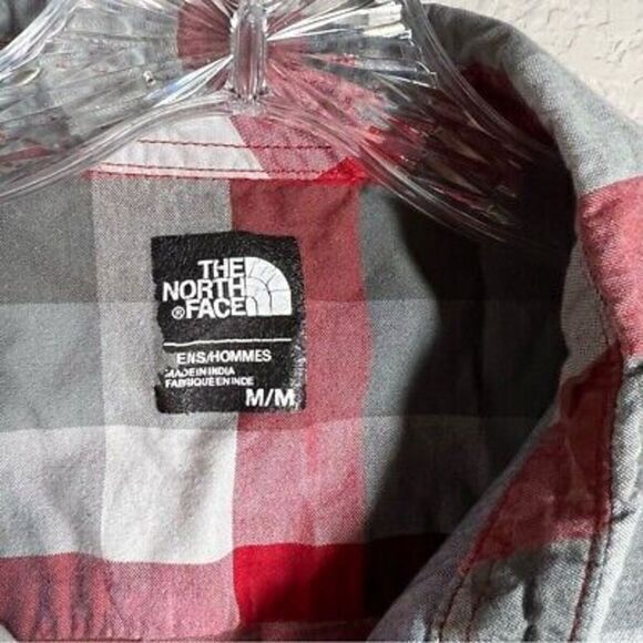 The North Face Mens Plaid Button Up Shirt Size M Short Sleeve‎ Pocket Collared - Picture 2 of 8